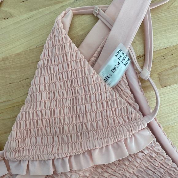 Cute ruffled bikini 🌸 - Picture 3 of 3